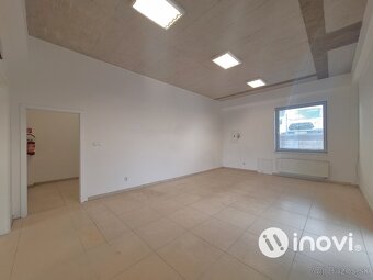 Obchodné priestory v centre moderného bývania R11 - 12