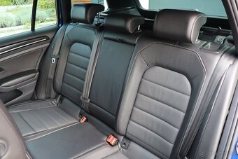 Volkswagen Golf R Variant 7.5 - 12