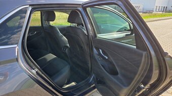 Hyundai i30 1,4 T-GDi NOW 2017 - 12