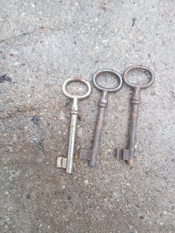 Staré nity.klince na podkovy.kluce - 12