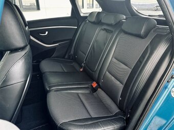 Hyundai i30 CW 1.6 CRDi 136 Style - 12