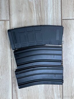 Airsoft výbava – AR-15 QD Platinum (takmer nová) - 12