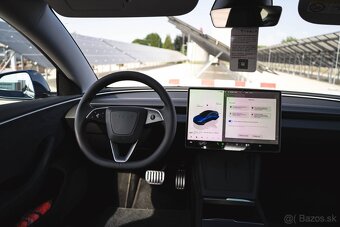 Tesla Model 3 Performance AWD 461 kW - 12