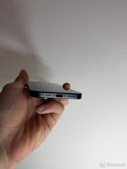 Apple iPhone 16 – 128 GB, čierny - 12