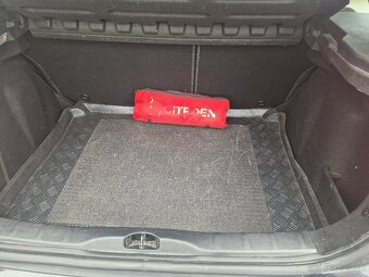 Citroen c4 1,6i-80kw.benzin.prvy majitel SK - 12