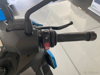 BMW C400X - 12