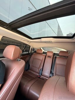 BMW 530 GT - 12