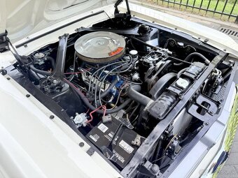 Ford Mustang - 12