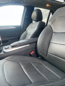 Mercedes-Benz ML500 - 12