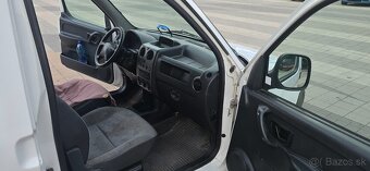 Berlingo 1.9 D 51kw CHLADNIČKA - 12