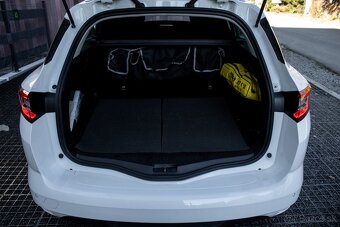 Renault Mégane Grandtour TCe 140 GPF Intens - 12