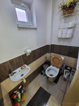 Tehlový 3 izbový rodinný dom v obci Bešeňov s veľkým pozemko - 12