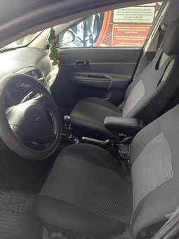 Hyundai accent 1.4 16v - 12
