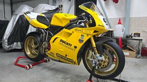Ducati 916 - 12