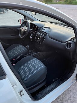 Fiat Punto 1.3 Multijet = r.v 2012, Bez korozie = - 12