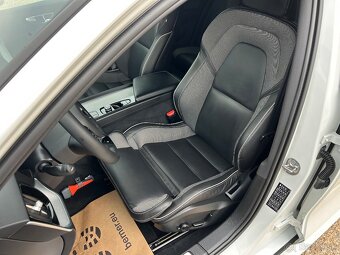 Volvo V60 B4 R-Design - 12
