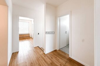 | Moderná novostavba Rodinného domu s krásnym pozemkom v Zál - 12