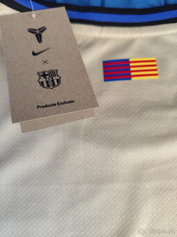 Dres Fc Barcelona Vonkajší 25/26 - Nový s visačkami Kobe - 12