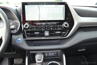 Toyota Highlander 2,5 Hybrid Dynamic Force AWD E-CVT - 12