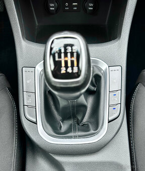 Hyundai i30 CW Kombi 1.4 T-GDi Slovensko - 12