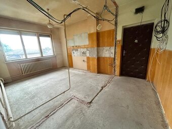 3 izbový byt 73m2, garáž, záhrada 163 m2, Jahodná - 12