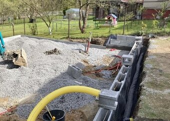 Mini bager UNC nakladač vyklapac PARTIZANSKE odvoz odpadu - 12