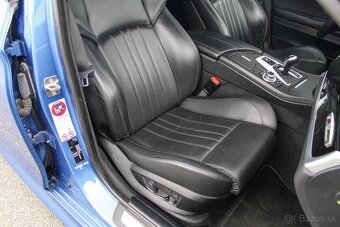 BMW M5 Sedan - 12