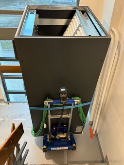 Elektrické rudla a pásový schodolez (nosnosť do 420 kg) - 12