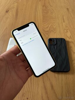 iPhone 11 64 gb Yellow v záruke + príslušenstvo - 12