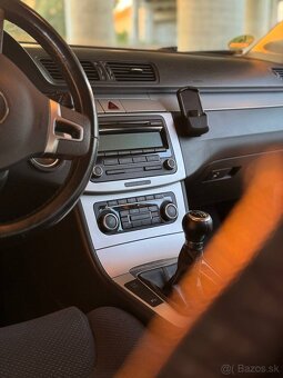 Passat Variant 2.0 TDI DPF Comfortline - 12