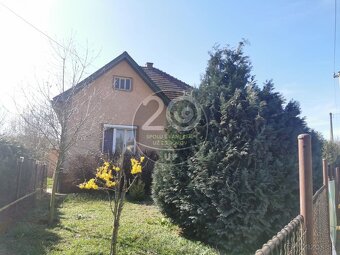 Priestranný rodinný dom Veľké Uherce s pozemkom 1 209 m2 - 12