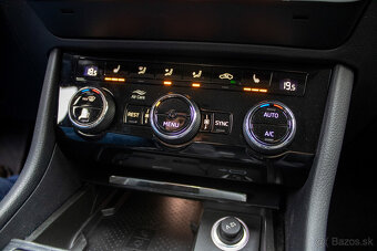 Škoda Superb Combi 2.0TDI DSG automat - 12