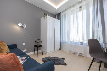 Na prenájom štýlový 3-izbový byt v SKYPARK RESIDENCE s výhľa - 12