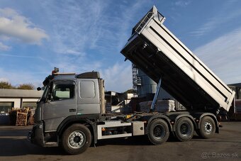 Volvo FMX 500 Strieborný - 12