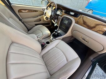 Jaguar X-Type 2.0 D Sport - 12