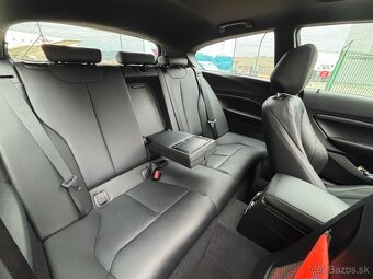 BMW M135i manuál, RWD, top stav - 12