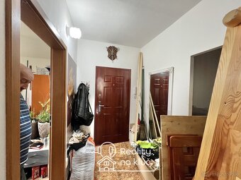 Na predaj veľký zrekonštruovaný 2-izbový byt na Vajanského u - 12