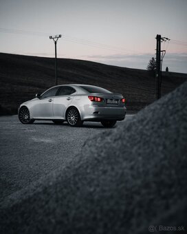 LEXUS IS220D Fsport 160 000km - 12