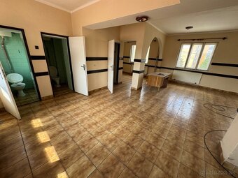 Polyfunkčná budova v centre Trstenej - 12