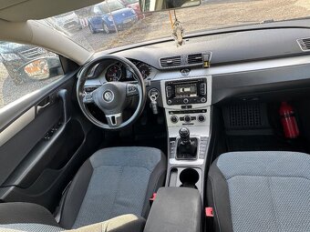 Volkswagen Passat B7 1.6TDI - 12