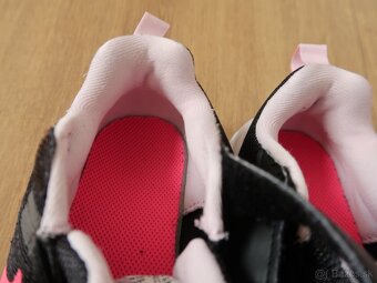Dievčenské tenisky NIKE č. 30 (19,2 cm) TOP STAV - 12