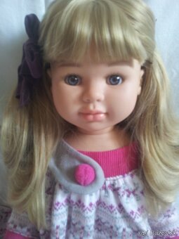 Babika klbova vo svetriku - 12