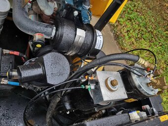 Skrutkový kompresor Kaeser M31 z Nórska 523h ako nový motor - 12