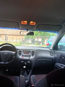 Na predaj: Kia Rio 1.4i (71 kW), benzín – r.v. 2008 - 12