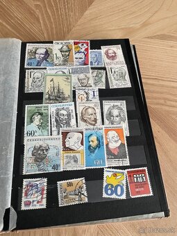 Staré známky 2 albumy - 12