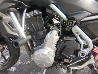 Kawasaki Z 650 2018 - 12