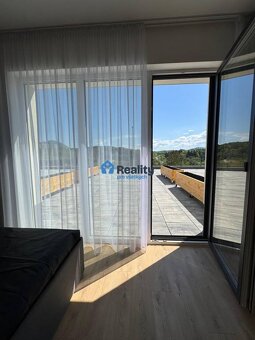 Prenájom veľký byt 50m2 NOVOSTAVBA FIM + terasa 55m2 ,PB - 12