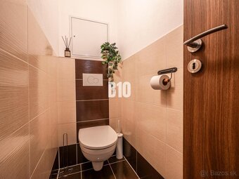 REZERVOVANÉ - VÝHĽAD NA KARPATY V 3IZBOVOM BYTE V SLOVENSKOM - 12