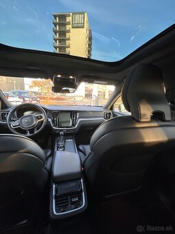 Volvo V60 2.0 4×4, rok 2020 – plná výbava - 12