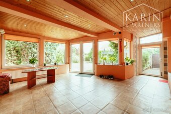 REZERVOVANÉ:3i rodinný dom po rekonštrukcii s krytou terasou - 12